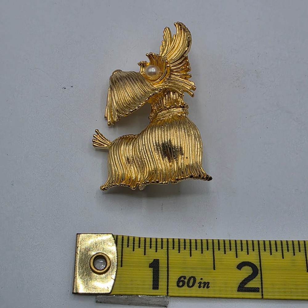 Vintage Gold Tone Scottish Terrier Scottie Dog Brooch Faux Pearl Eye Pin Animal - Picture 6 of 7